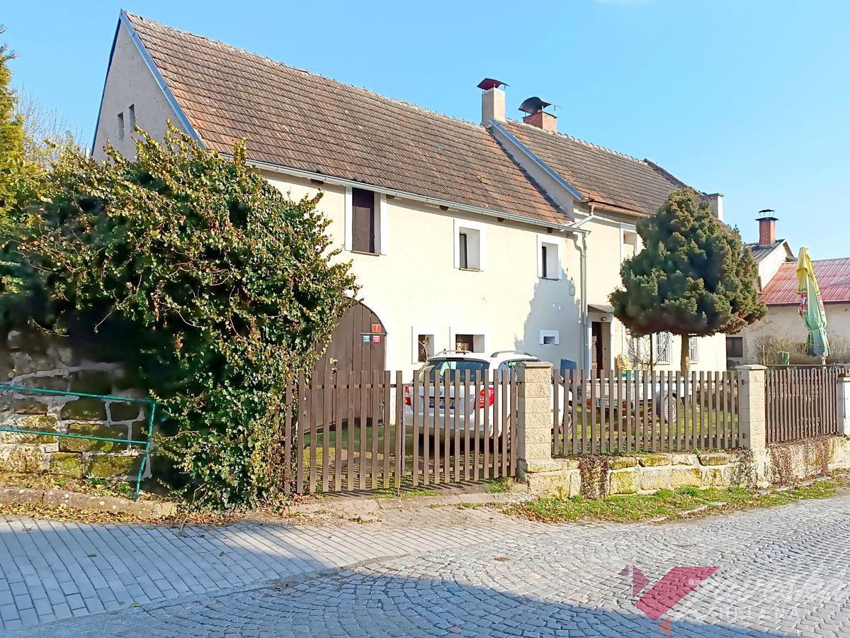 Prodej rodinného domu 100 m², pozemek 461 m²